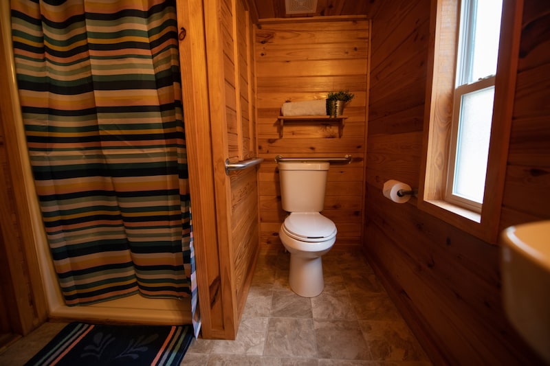 Deluxe South Shore Cindy Bear™ Cabin-6